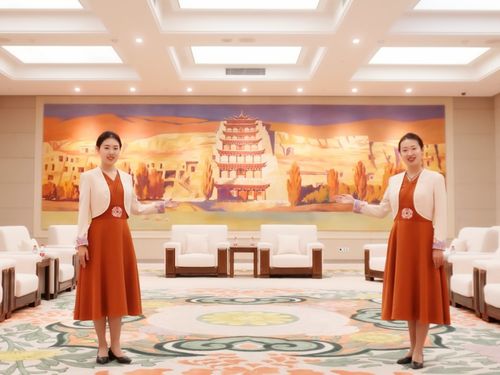 会务服务细织绸缎，技能锤炼方显真功——敦煌文博会会务服务培训演练侧记